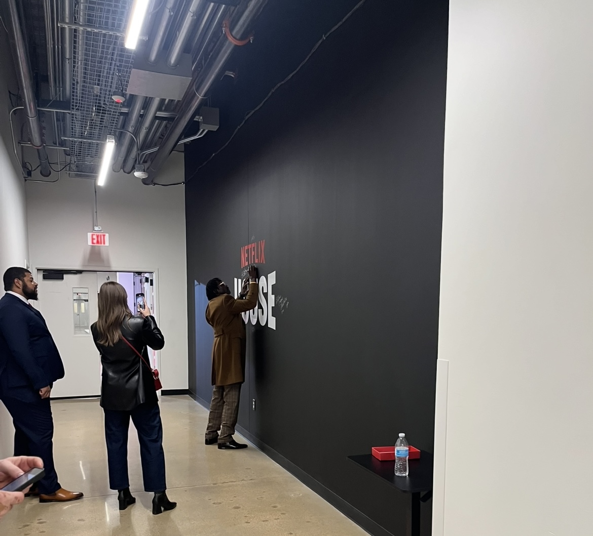 Michael Irvin NFL Hall of Famer Signs Netflix Wall - 2